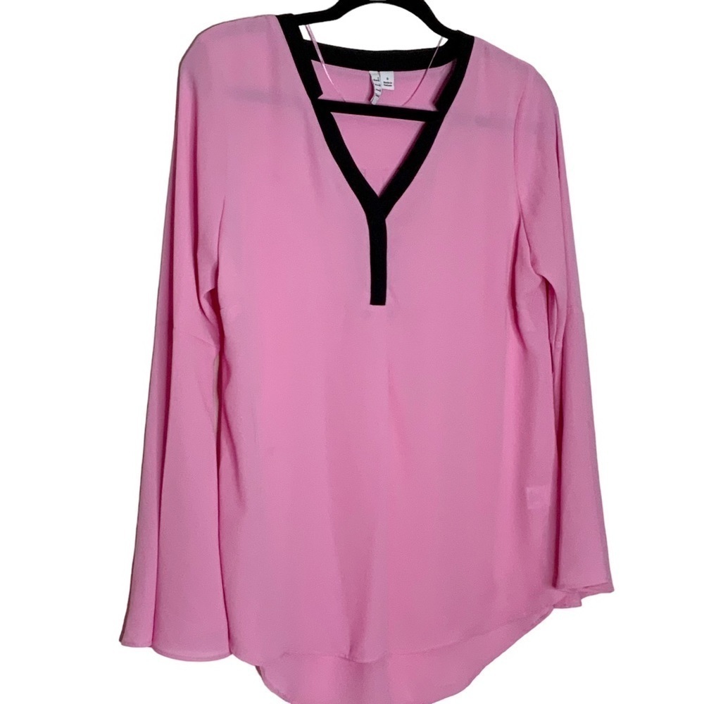 Elle pink bell sleeve blouse with V neckline. Size S
